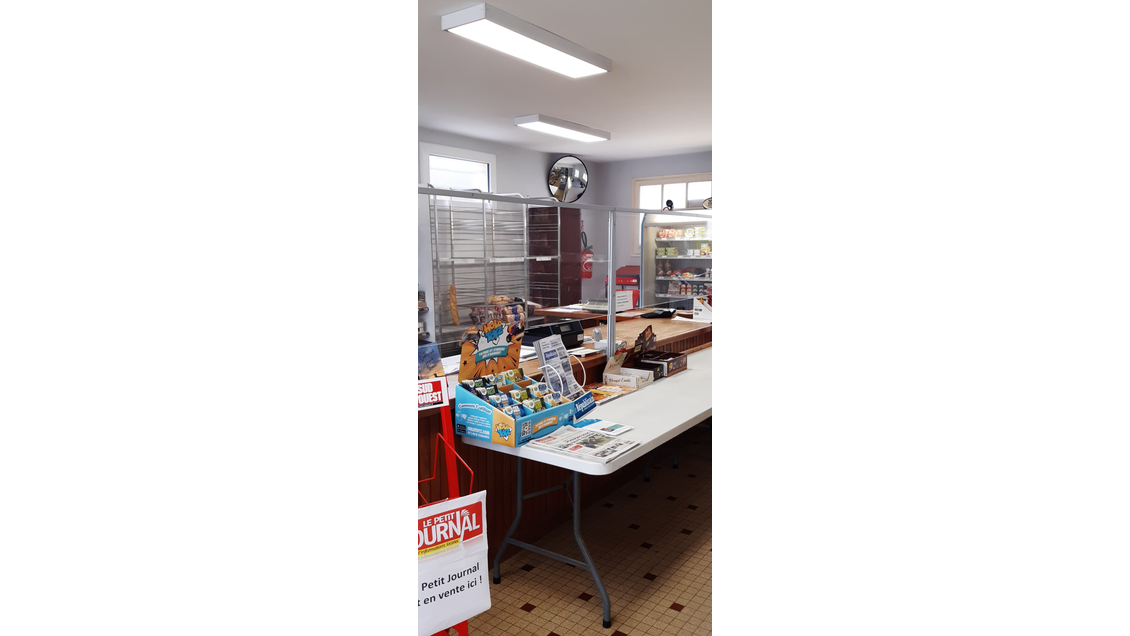 Vente commerce multiservices dans village du 47