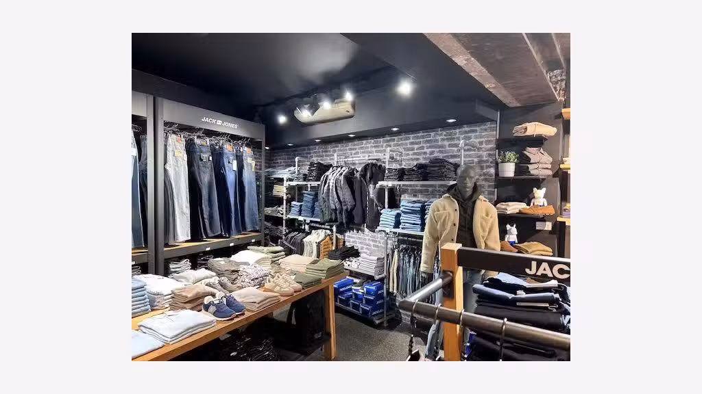 Vente boutique de prêt à porter à Lyon 69001
