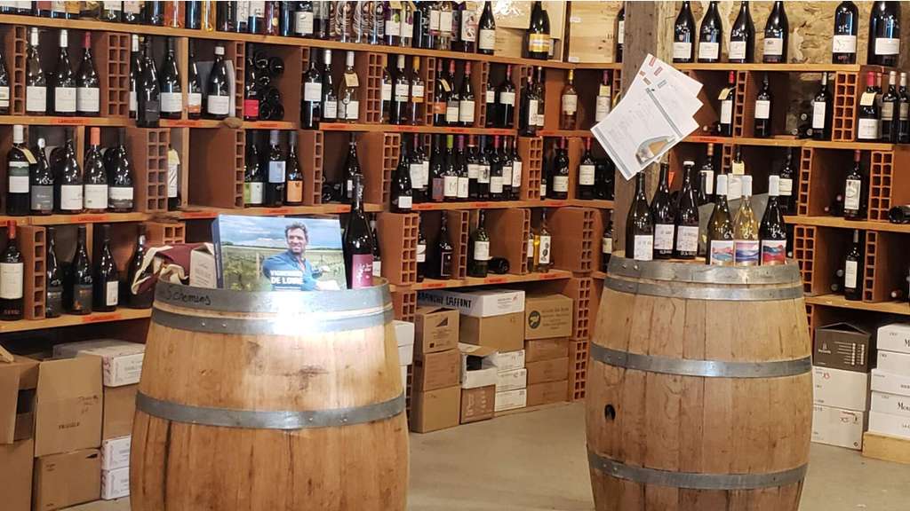 A vendre cave épicerie fine en Sud Mayenne (53)