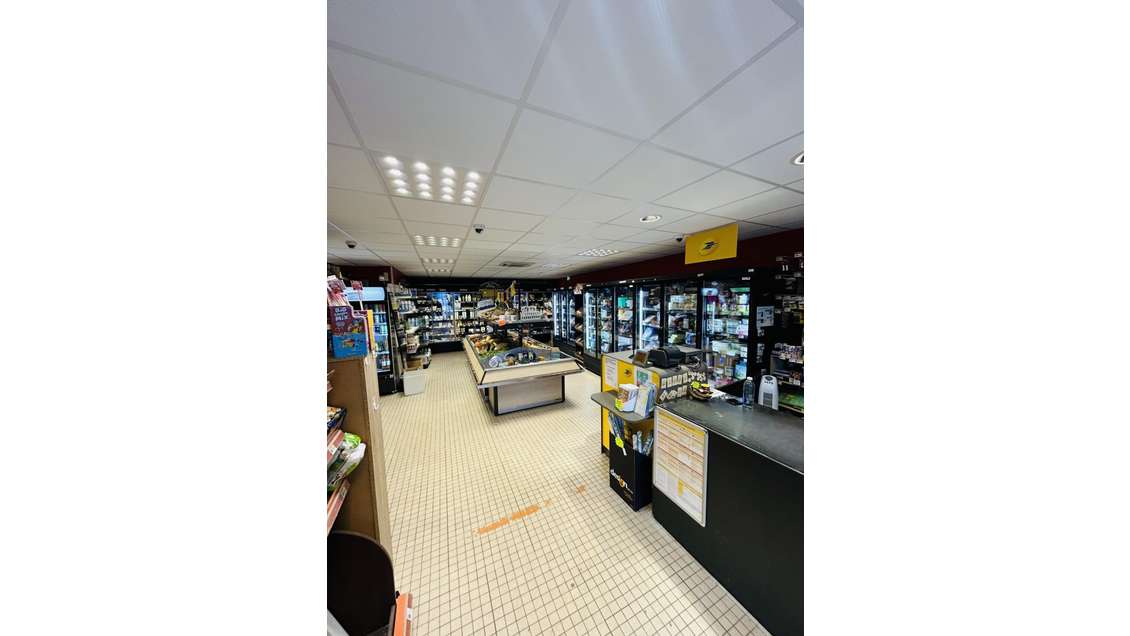 Vente supérette en bord de plage sur Saint-Nazaire