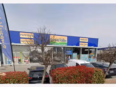 Cession magasin Bureau Vallée Fréjus