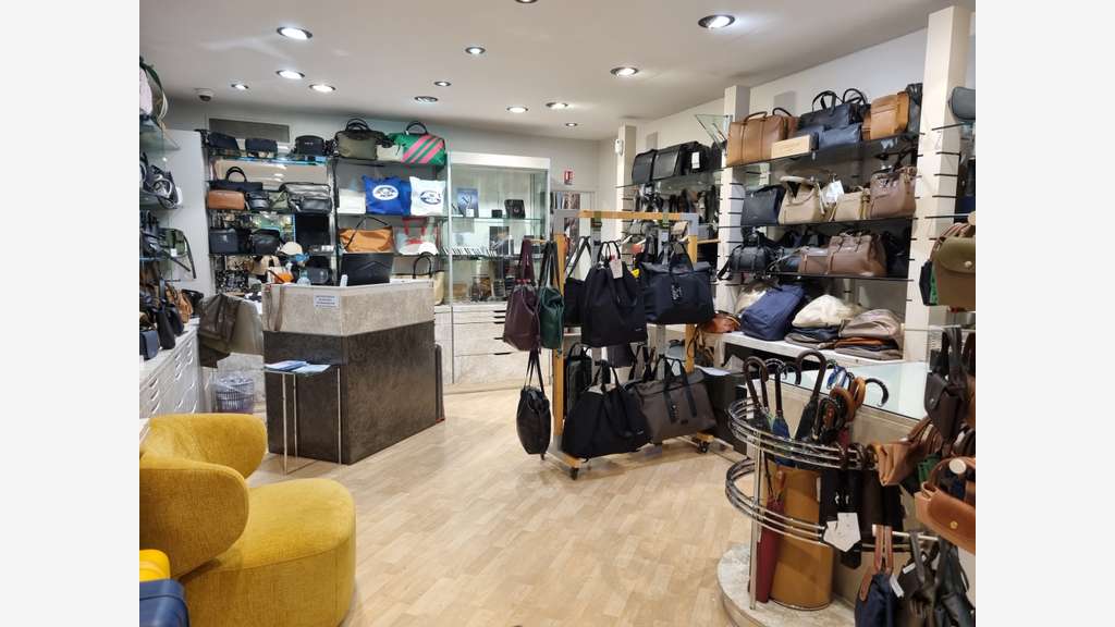 Vente fonds de commerce Maroquinerie à Manosque