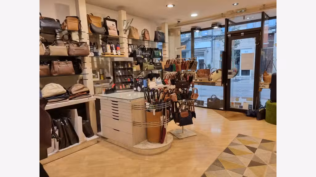 Vente fonds de commerce Maroquinerie à Manosque