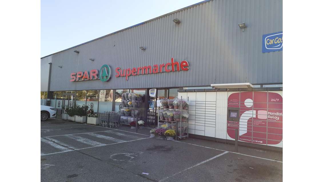 Reprise magasin alimentaire SPAR à Albias