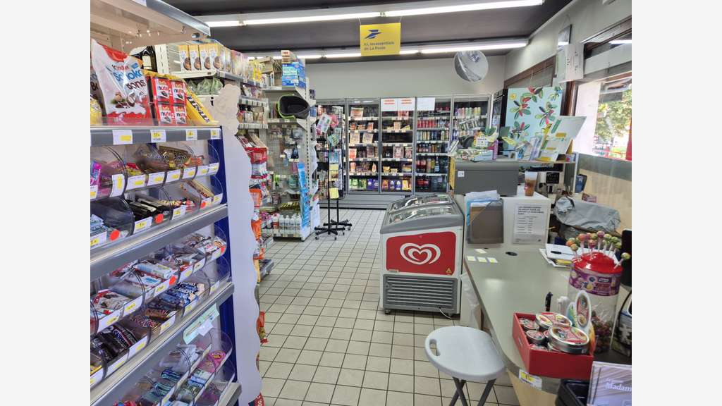 AV Lot de 2 épiceries de village proche Grenoble