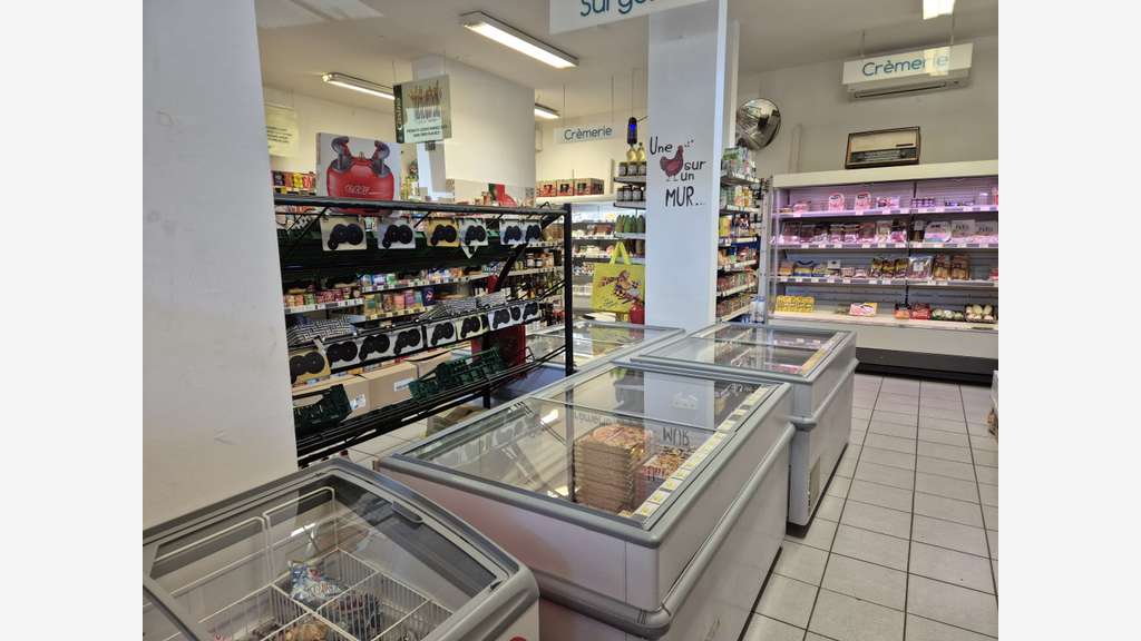 AV Lot de 2 épiceries de village proche Grenoble