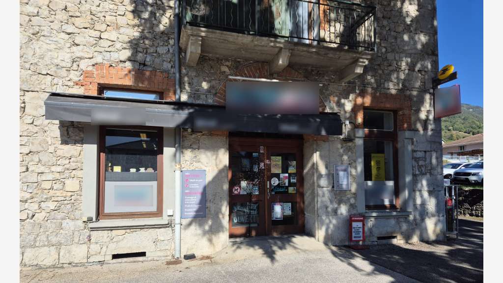 AV Lot de 2 épiceries de village proche Grenoble
