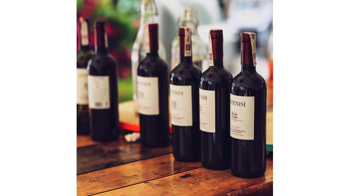 Vente cave à vin & activité de grossiste 974