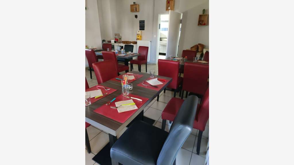 A vendre restaurant bar multiservices à Marnay