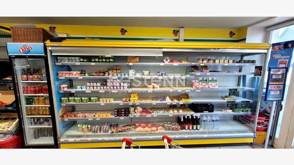 Cession épicerie de 200m² empl N°1 à Orbigny