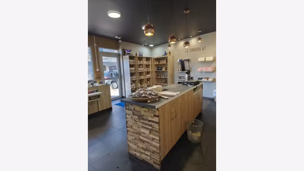 Vente fromagerie épicerie rue commerçante Plerin
