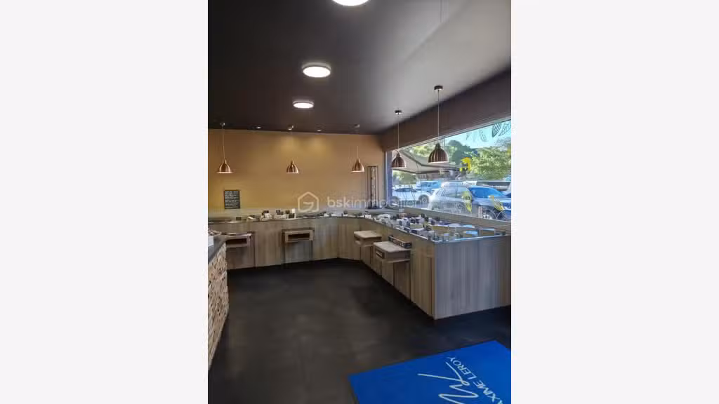 Vente fromagerie épicerie rue commerçante Plerin