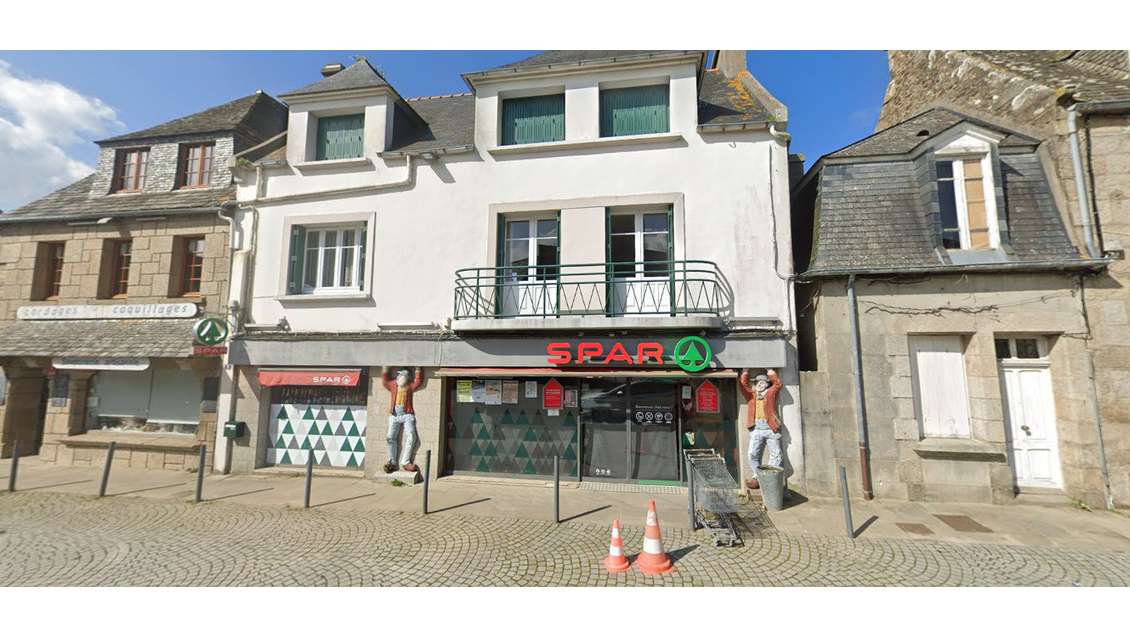 Reprise commerce alimentaire SPAR au Nord 29