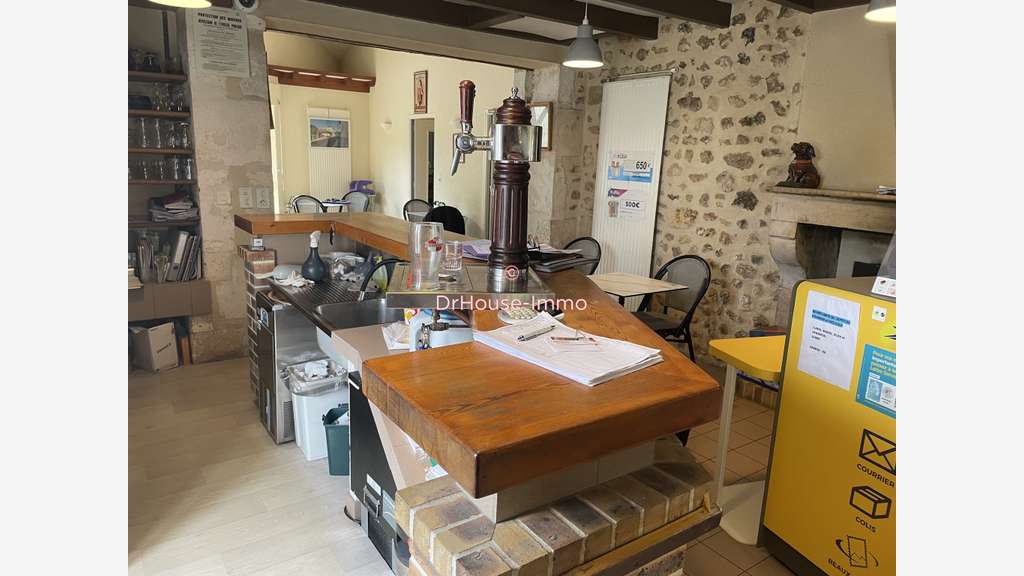 AV commerce de proximité 380m² à Saint-Adjutory