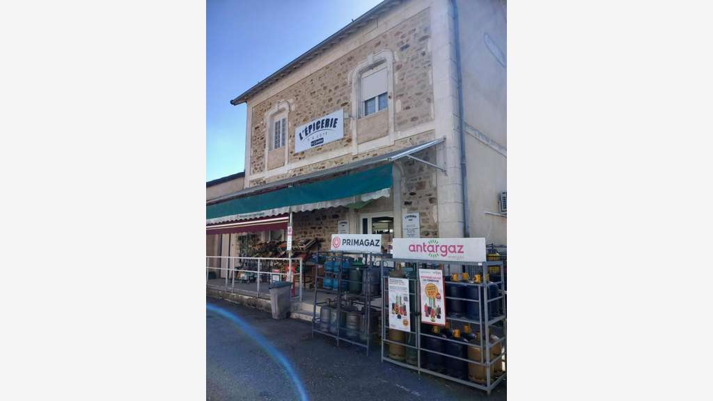 A vendre épicerie + camion de tournée sur Digoin