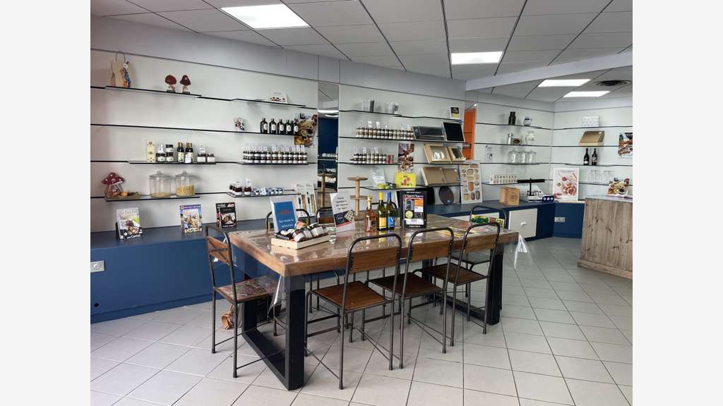 Vente fromagerie épicerie fine rue commerçante  69