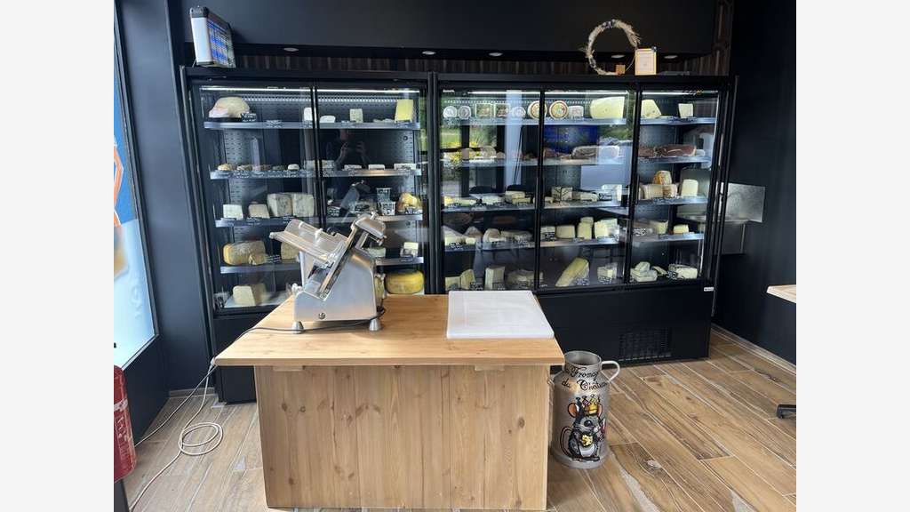 Vente fromagerie épicerie fine rue commerçante  69