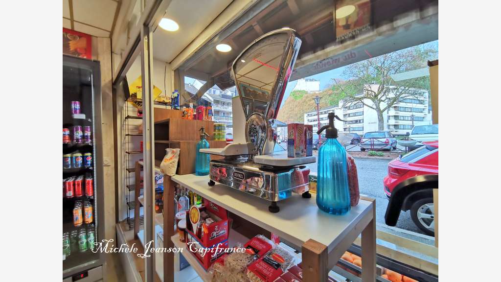 A Vendre VALGELON-LA ROCHETTE : FOND DE COMMERCE