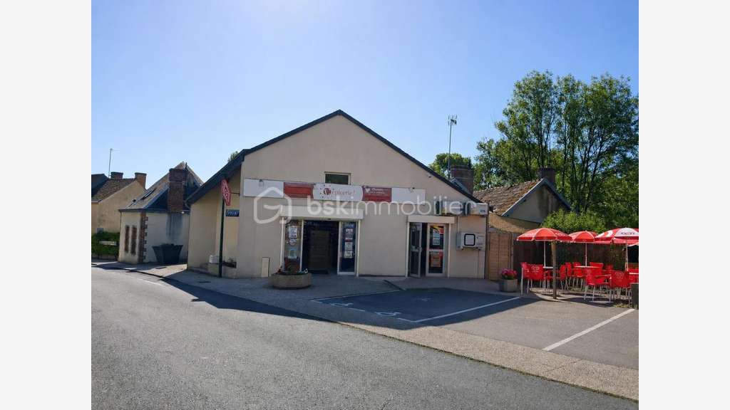 A vendre supérette avec boucherie à Villedômer