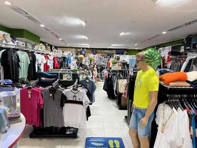 Vente FDC vêtements chaussures à Barre du Monts