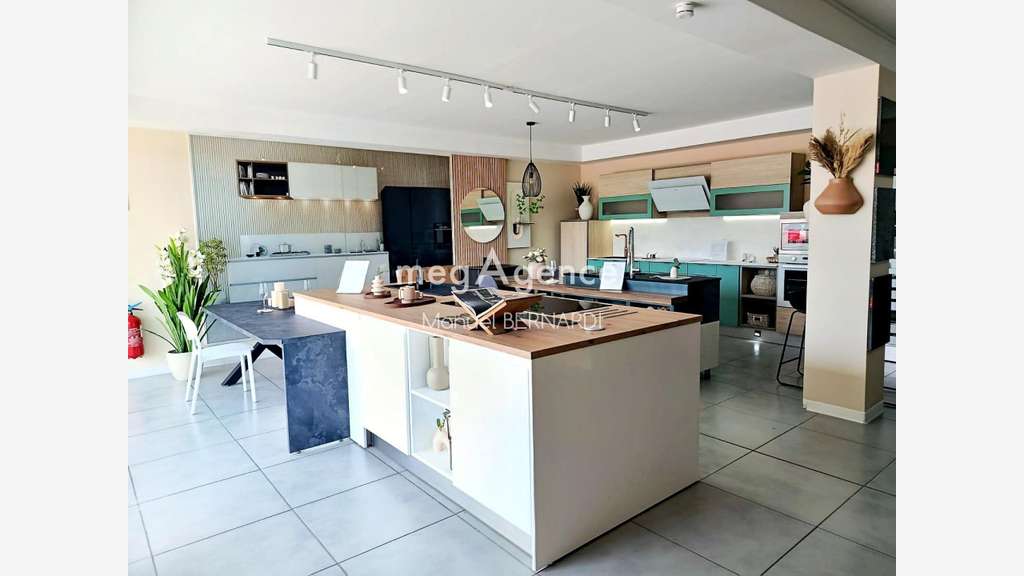 AV FDC aménagement intérieur / mesure Baie Mahault