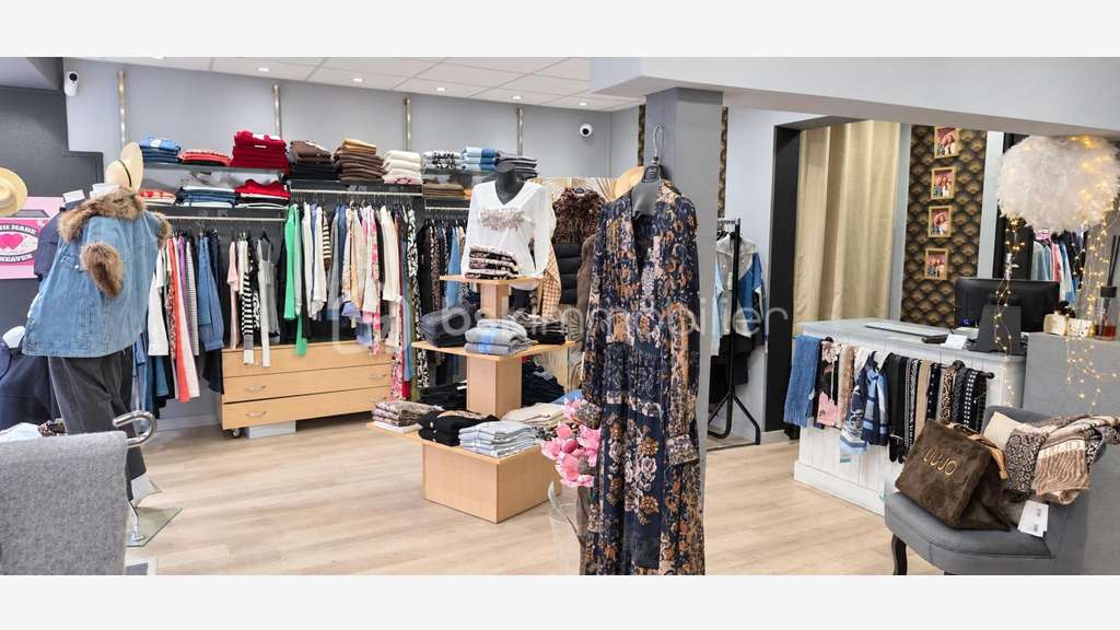 À vendre FDC prêt-à-porter accessoires au Neubourg