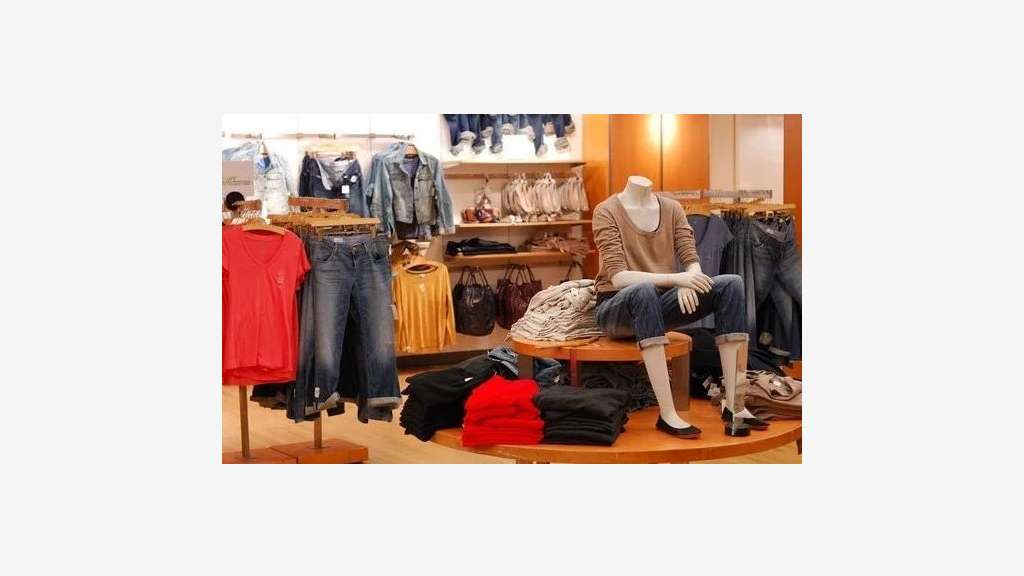 Vente FDC friperie sur empl N°1 à Aix-les-Bains