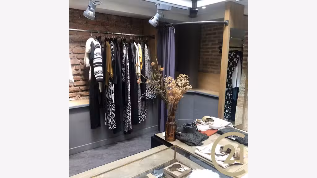 Vente FDC prêt-à-porter haut de gamme à Albi