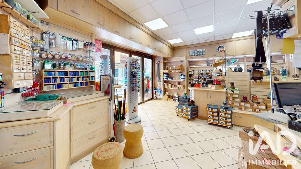 Vente FDC habillement-textile à Cauterets centre