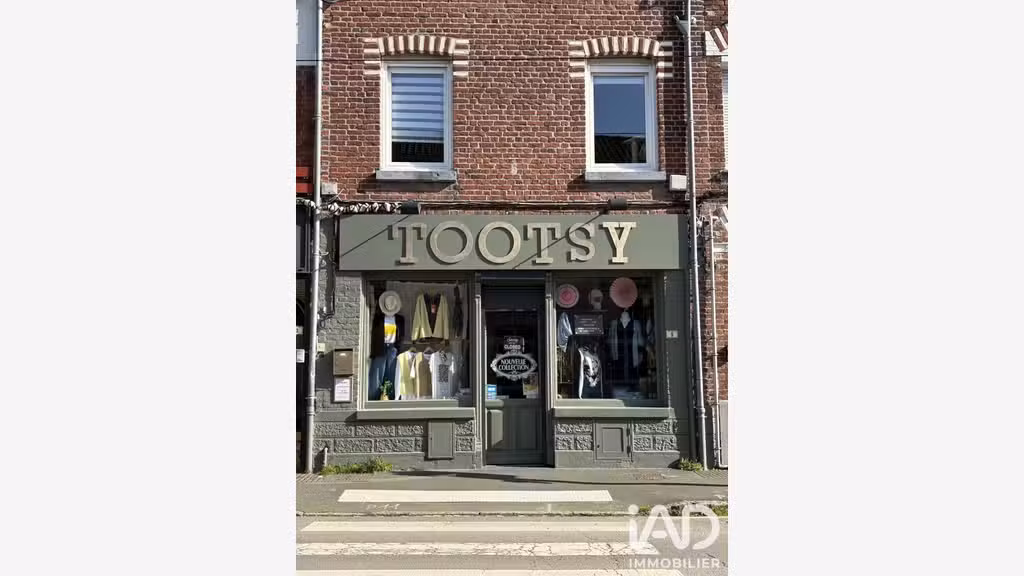 Vente FDC habillement accessoires à Laventie