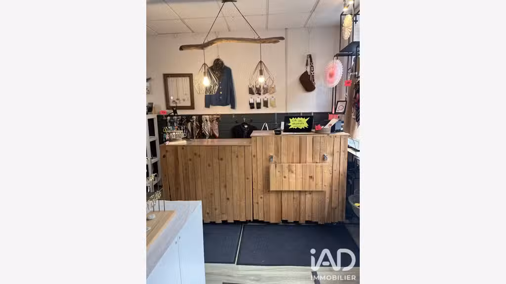 Vente FDC habillement accessoires à Laventie