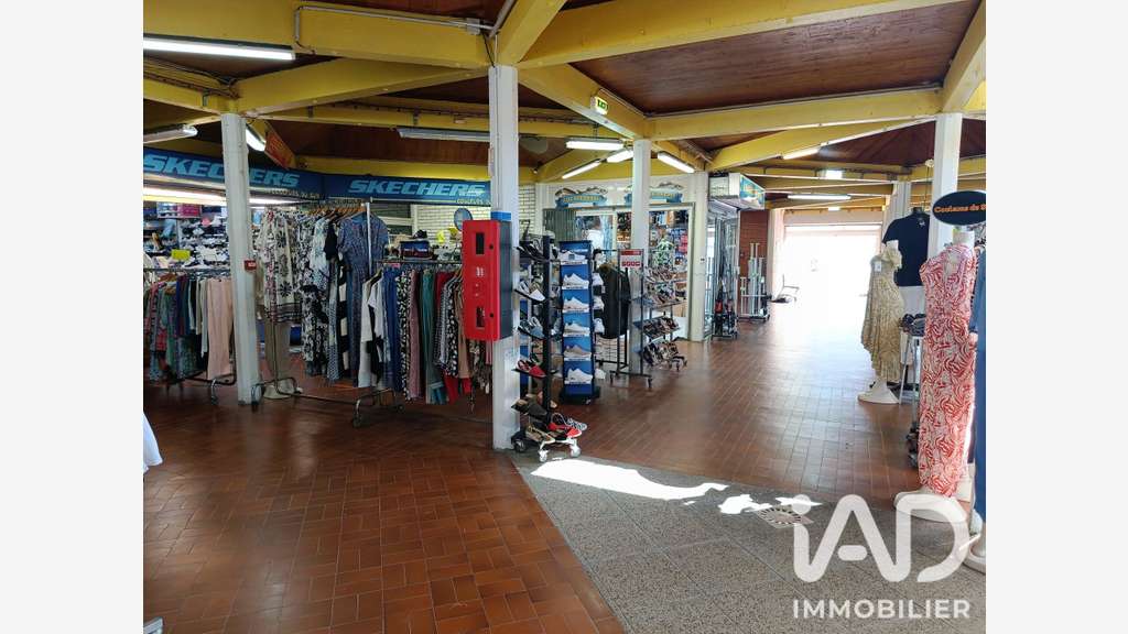 Vente FDC habillement-textile à Leucate