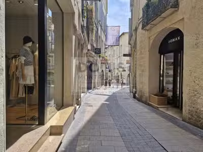 Cède boutique prêt-à-porter à Montpellier Écusson
