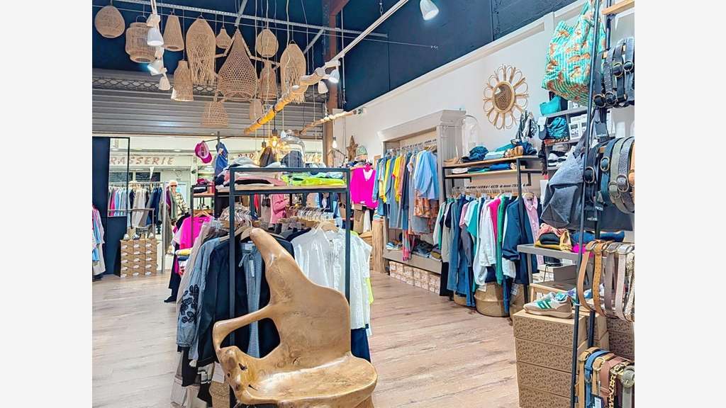 Vente FDC prêt-à-porter zone commerciale à Redon