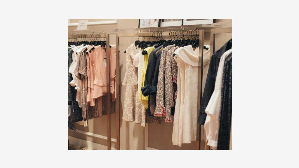 Vente FDC vêtements et accessoires femme Calvados
