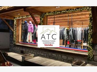 Vente boutique de vêtements de sport à La Clusaz