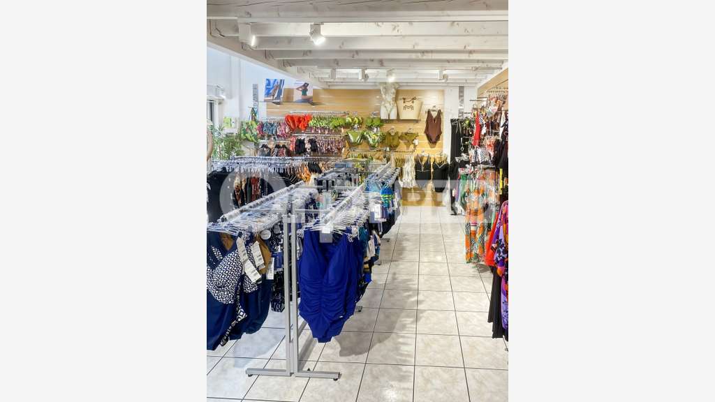 Vente boutique prêt à porter femme à Valras-Plage