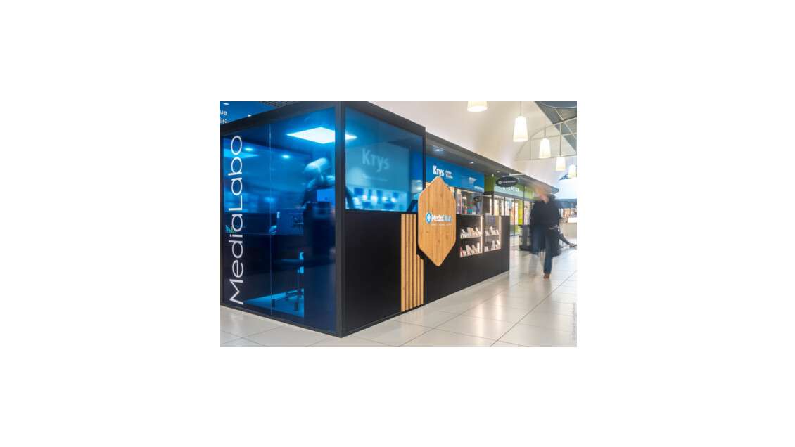 Ouvrez kiosque multimédia fort trafic Thouars