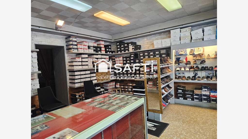 Vente FDC chaussures 50m² Decazeville rue passante