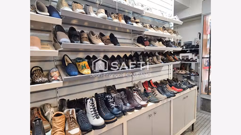 Vente FDC chaussures 50m² Decazeville rue passante