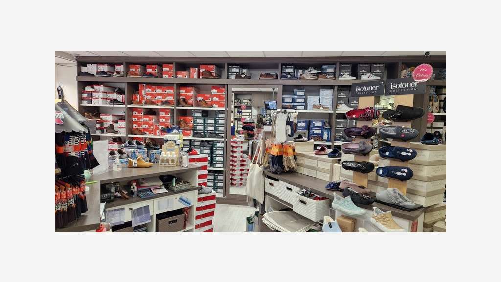 Magasin de chaussures à vendre à Issoire centre 63