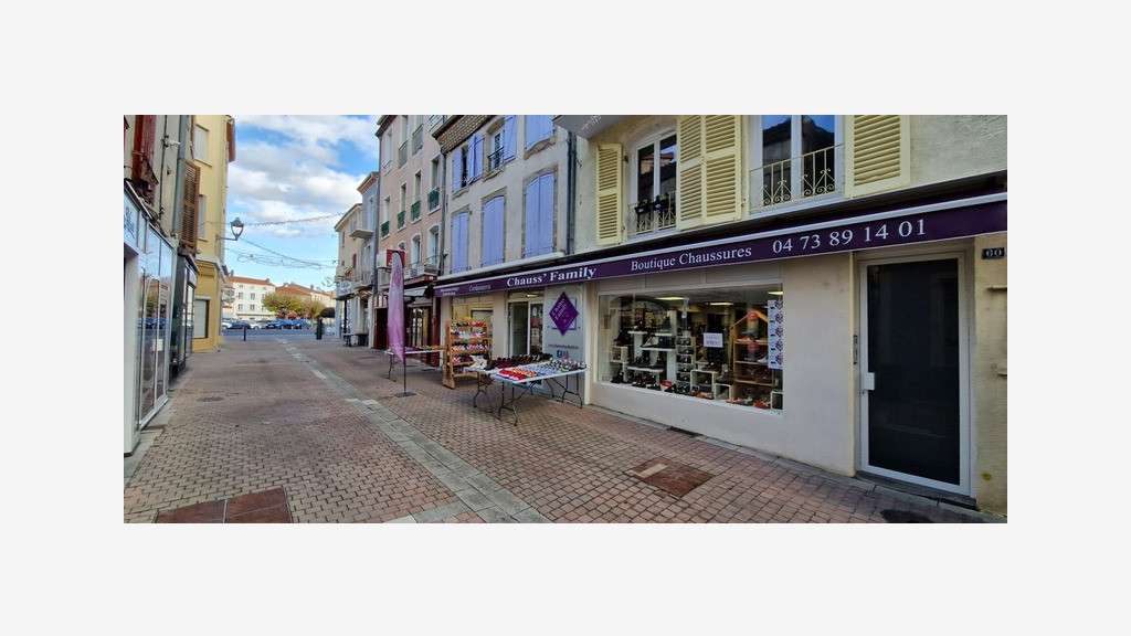Magasin de chaussures à vendre à Issoire centre 63