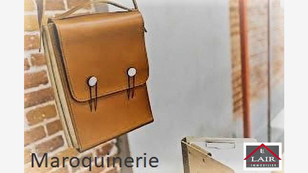 A vendre maroquinerie grande ville de la Mayenne