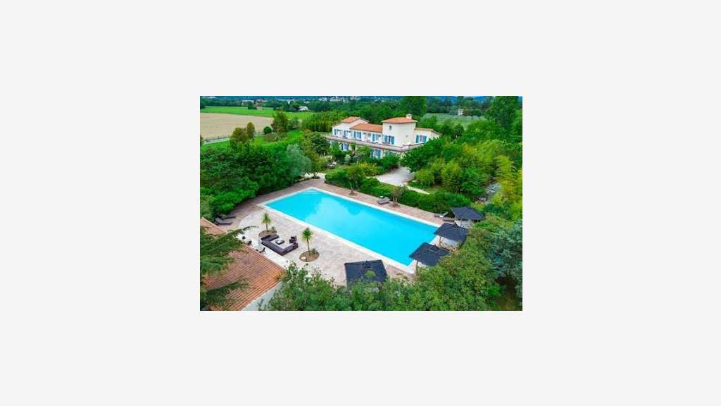 Vente mas avec gîte et chambres d'hôtes sur Alès