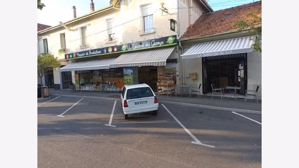 AV murs FDC alimentation à Château Arnoux St Auban