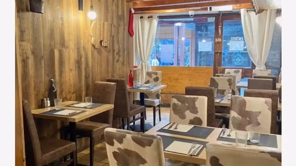 AV bar restaurant emp N°1 station paradiski Savoie
