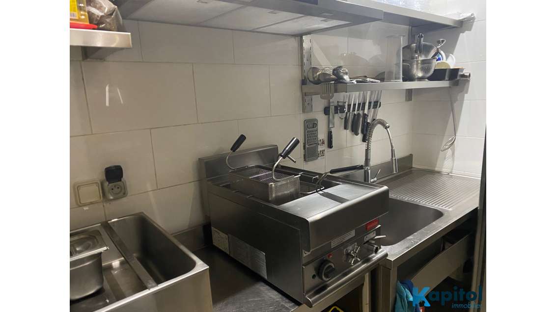 Cède petite restauration Paris 6 quartier bureaux