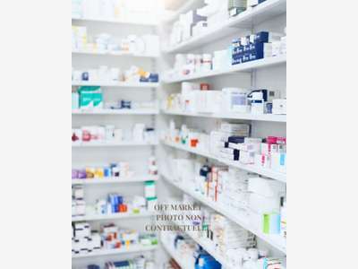 Cession 100 % parts pharmacie rentable Polynésie