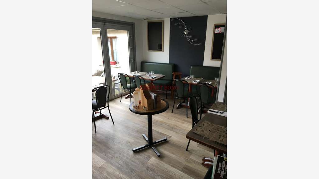 Vente pizzeria & air bnb sur axe principal de Laon