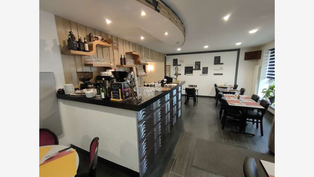 Vente pizzéria restaurant avec logement à Fougères